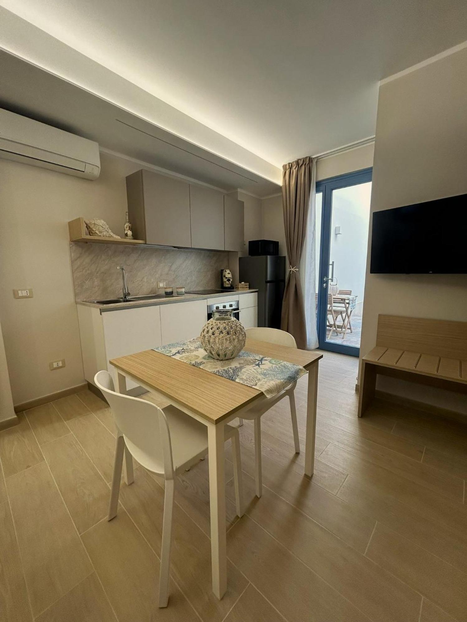 Apartment Memo - Mediterranean Emotions