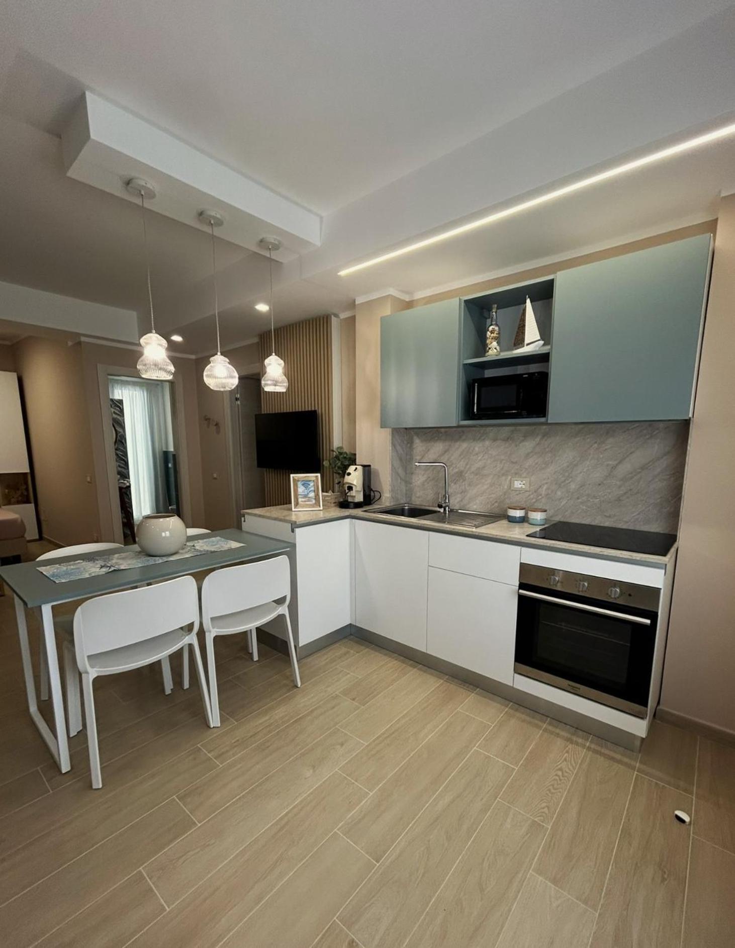 Apartment Memo - Mediterranean Emotions *