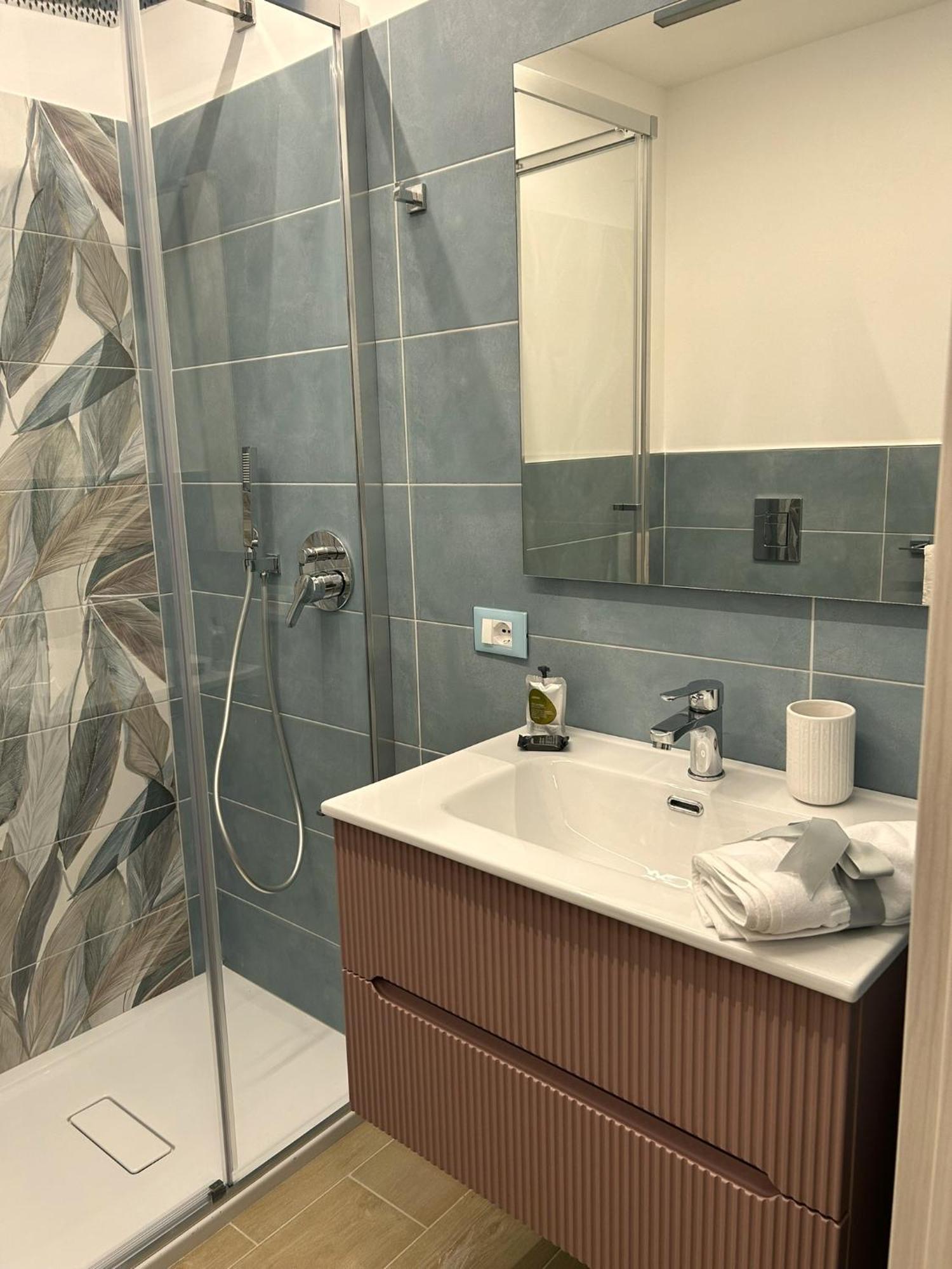 Apartment Memo - Mediterranean Emotions